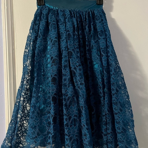 PinUp Couture XS turquoise dream skirt - Picture 5 of 8